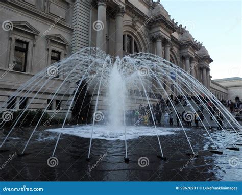 Metropolitan Museum Of Art Fountain Water Fountain In Front Of The