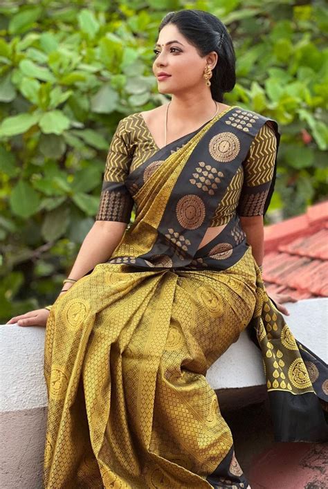 Reshma Pasupuleti In Saree Stills South Indian Actress Stylish Women Fashion Indian Fashion
