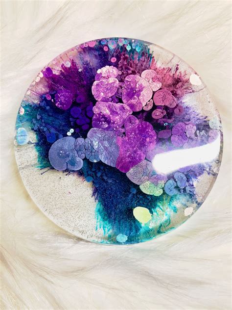 Pin By Angela Taormina On Petri Resin Art Resin Crafts Diy Resin