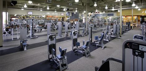 Like free towel service, as well as a basket ball court and a pool or a basket ball i have never heard of a 'supersport club'. San Jose SuperSport Gym in San Jose, CA | 24 Hour Fitness