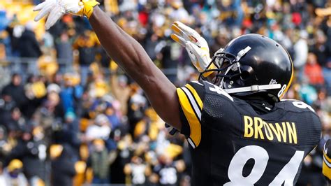 Antonio Browns Girlfriend Shows Off Leaked Madden Cover On Instagram