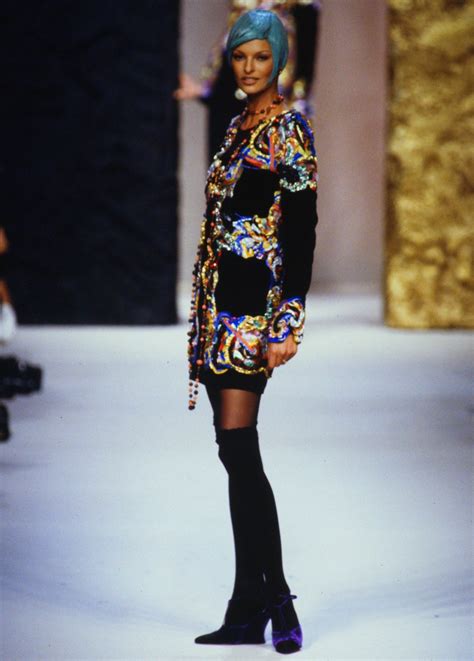 Linda Evangelista At Chanel Haute Couture Fw 1992 Chic As Fk