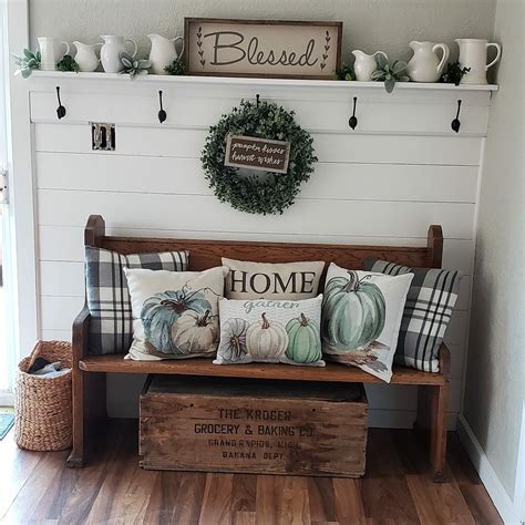 Amazing front entry bench from an old church pew. #homedecor Amazing front entr... Amazing fron ...