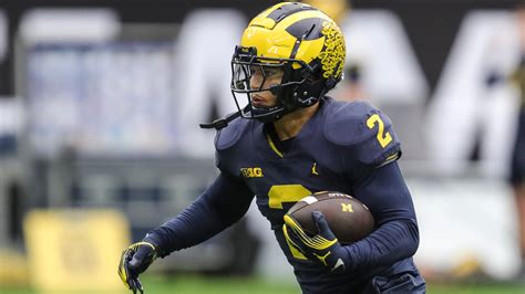 Blake Corum NFL draft projections: Stats, more to know for Michigan RB width=