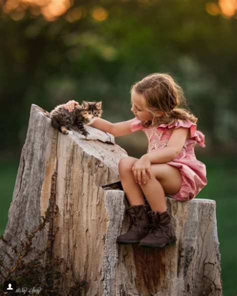 Photographer Captures The Special Bond Between Her Daughter And Animals