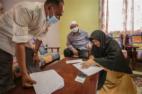 Sebagai seorang jenius kultivasi yang telah mencapai ranah baru setiap dua tahun sejak ia berusia satu tahun, wang ling adalah kehidupan yang nyaris tak terkalahkan dengan kecakapan yang jauh di luar kendalinya. Lima Pesakit Terima Bantuan Kewangan - TRDI News