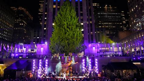 Rockefeller Centers Traditional Christmas Tree Lighting Sees Pro