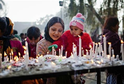 10 Christmas Photos That Capture The True Spirit Of India Get Ahead