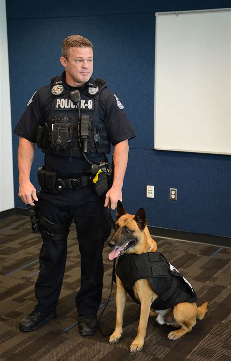 Sarasota Police K 9 Unit Receives Protective Vests Photo Galleries