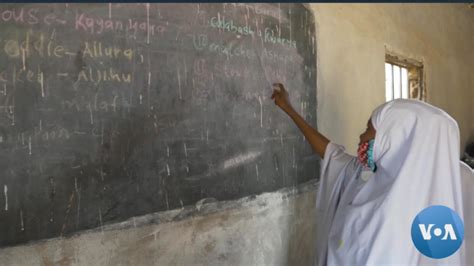 Rencana karir dikaitkan dengan konsep diri dan peningkatan perempuan dalam perspektif pendidikan islam. Anak-anak Perempuan Nigeria Utara Berjuang untuk Tetap Sekolah
