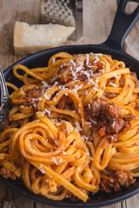 Authentic Bolognese Sauce Recipe An Italian In My Kitchen