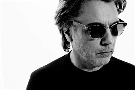 Jean michel jarre is a french composer, performer and music producer. Jean-Michel Jarre Vol2