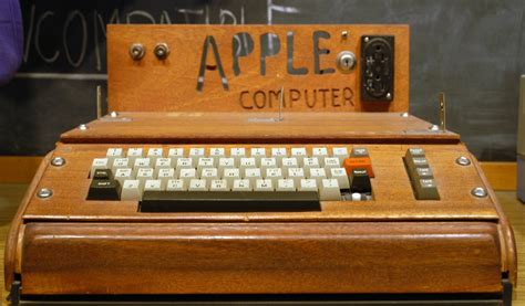 Wozniak afirma que o começo da Apple na garagem é um mito