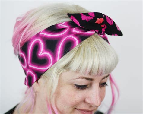 Retro Reversible Wired Bow Headband 80s Neon Hearts And Lip Prints