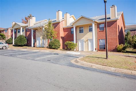 Photos and Video of Summerhill Apartments in Little Rock, AR