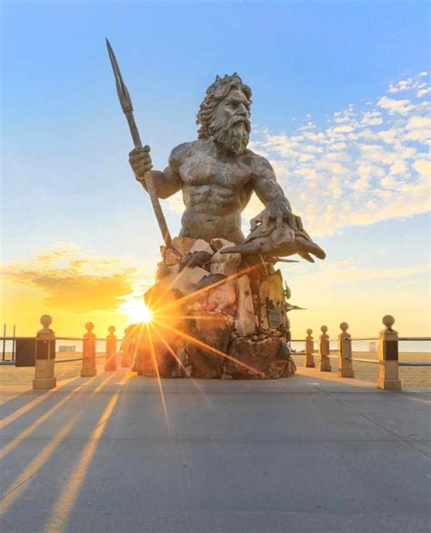 24 Hours At The Virginia Beach Boardwalk