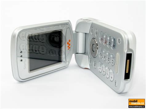 Sony Ericsson W300 Pictures Official Photos