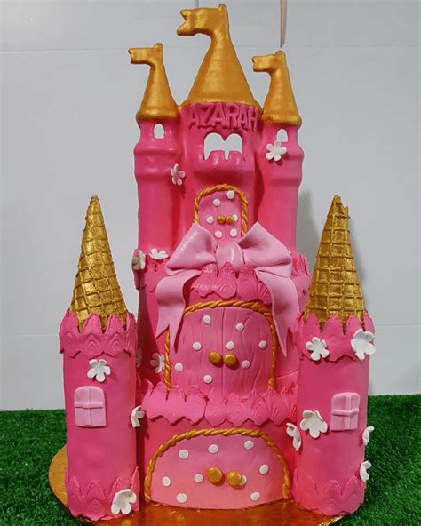 Castle Birthday Cake Ideas Images Pictures