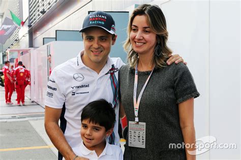 Hamilton wins monaco gp, sergio perez almost. Felipe Massa, Williams, avec sa femme Rafaela Bassi, et son fils Felipinho Massa, - GP d'Italie ...