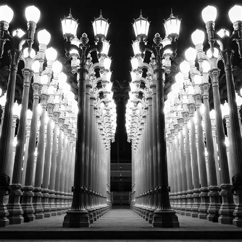 9 Tips For Striking Black And White Urban Photography On Iphone
