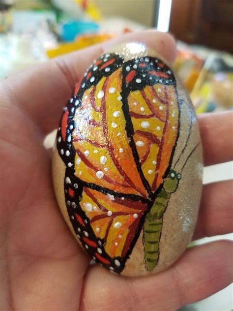 Butterfly | Painted rocks, Rock art, Art