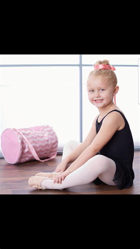 Seattle Artists Agency Hannah Rosells Ballet Photoshoot With Zulily
