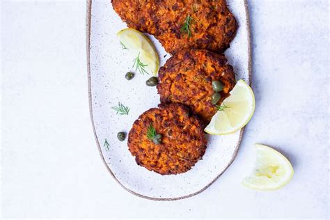 Now, i know this aip caper is a smidge smaller down under than up there in the northern hemisphere (for now, at least!). AIP Salmon Cakes (Paleo & Low FODMAP) | Recipe | Salmon ...