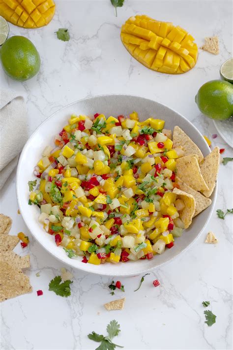 This Sweet Spicy Pineapple Mango Salsa Is So Refreshing And Bursting