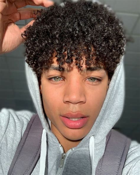 Pin By Liljoe232 On Cute Instagram Boys Boys With Curly Hair Boys