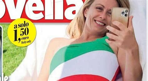 Giorgia Meloni In Costume Presa In Giro Sui Social Sei Photoshoppata