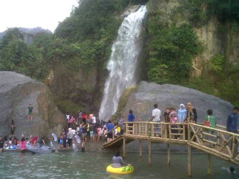 Tekaan telu waterfall is located in tinoor, between two major cities manado and tomohon, north sulawesi, indonesia. Tiket Masuk Sentul Paradise Park