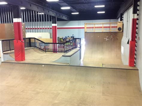 Blondeambitionz Ramp 48 Indoor Skate Park