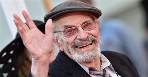 Oscar Winning Actor Martin Landau Dies At 89 Cbs Los Angeles