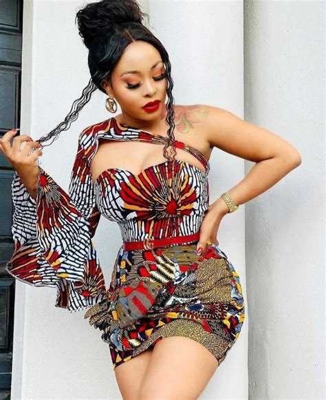 22 Cute Ankara Dress Styles For 2021 The Glossychic Trajes Africanos Moda Africana Ropa