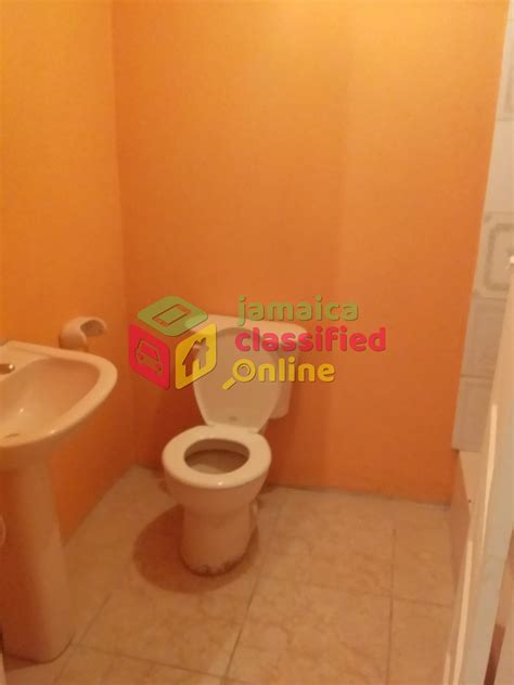 1 Bedroom For Rent - Off Deanary Road