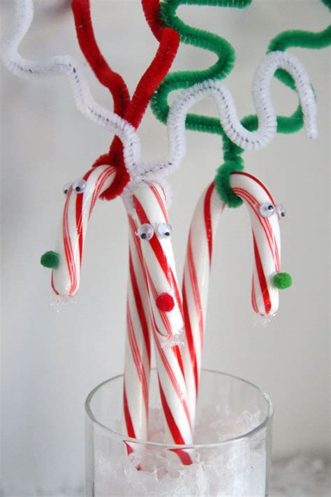 Make These Fun And Festive Diy Candy Cane Reindeer Candy Cane Reindeer Diy Crafts For Ts
