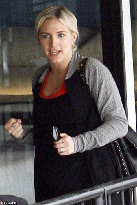 Ashlee Simpson Shows No Signs Of Slowing Down As She Heads To The Gym