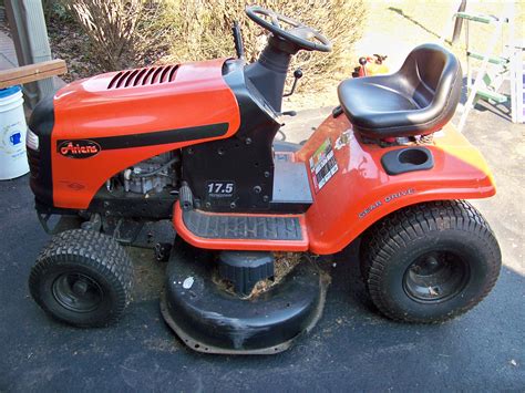 Lot To The Garage Ariens 17 5 HP Lawn Tractor