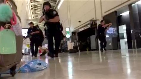 Video Shows Panic Tense Moments Inside Jfk Airport After Gun Scare