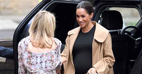 Meghan Markles Hatch Maternity Dress At Smart Works Details Us Weekly