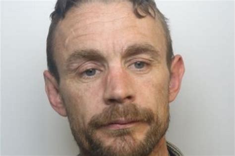 Call 999 If You See Somerset Man Wanted By Police Somerset Live