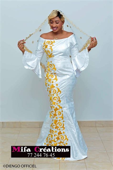 Cette application vous offre une sélection de modèle de bazin qui valorise la femme africaine. Épinglé sur famille hawa
