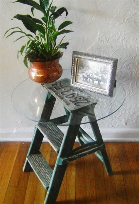 Repurposed wire basket end table. 15 Clever DIY End Table Ideas That Anyone Can Craft