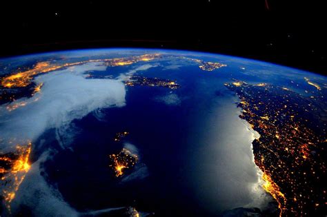Photos Stunning Views Of Earth From Astronaut Scott Kelly S Year In