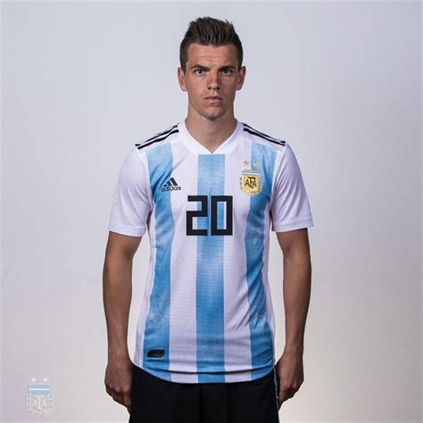 para coleccionar las 23 fotos oficiales de los jugadores de la selección argentina jugadores