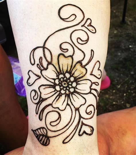 Pin By Heather Koury On Flower Vine Tattoo Designs In 2020 Henna