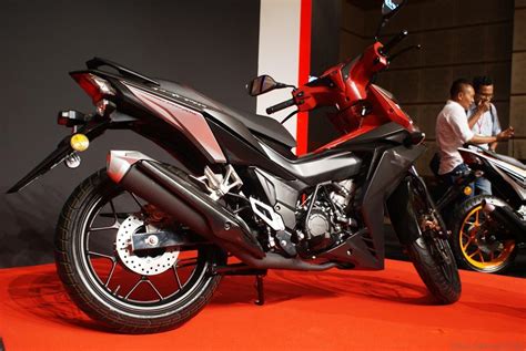 Metallic red , matte blue, matte grey : Honda RS150R 'Kapcai' Launched - From RM8,213 - Drive Safe ...