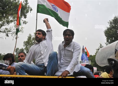 indian youth congress launched protest against pakistan prime minister nawaz sharif and abdul