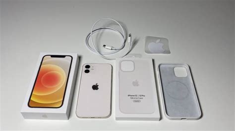 Odacsaptak Az Apple Nek Van Ahol Kötelező Töltőt Adni Az Iphone 12