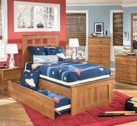 Vintage gray upholstered full daybed and twin trundle set. Sports themed kids bedroom with a exquisite trundle bed ...
